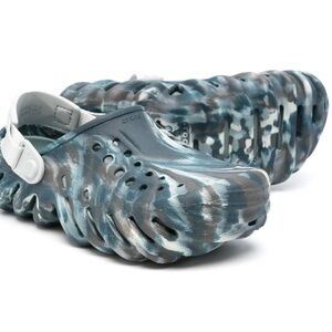 CROCS Marble Wave Clog in Teal, White, Gray